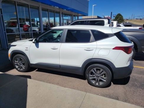 Used 2021 Kia Seltos LX image 7