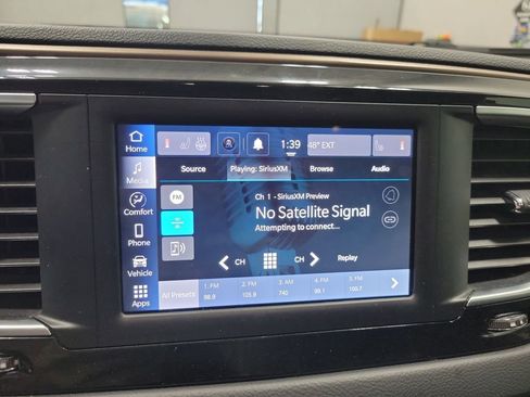 Used 2023 Chrysler Voyager LX image 43