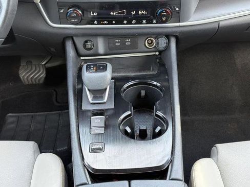 Certified 2024 Nissan Rogue SV w/ SV Premium Package FWD image 4