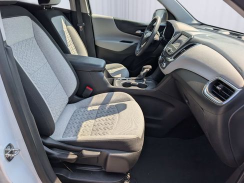 Used 2022 Chevrolet Equinox LS AWD/4WD image 11