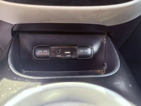 Used 2019 Kia Soul FWD image 42