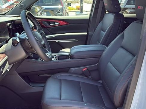 New 2026 Chevrolet Traverse Z71 w/ Enhanced Driving Package AWD/4WD image 12