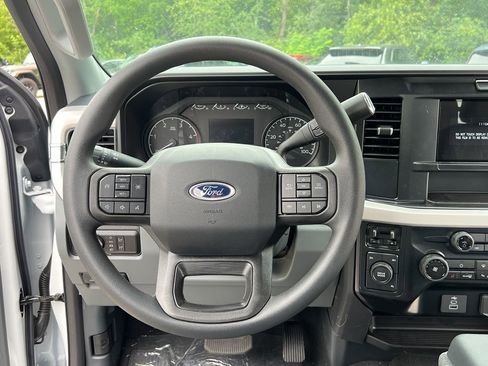 New 2025 Ford F550 XLT w/ XLT Value Package image 28