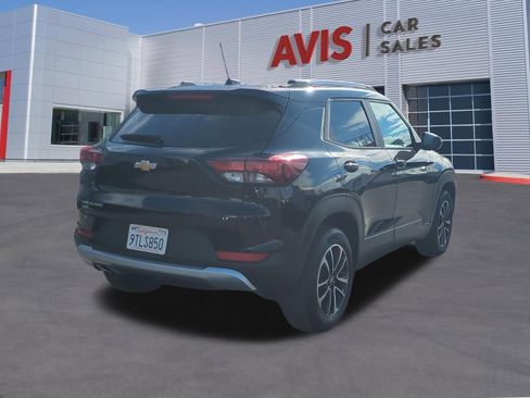 Used 2025 Chevrolet TrailBlazer LT AWD/4WD image 6