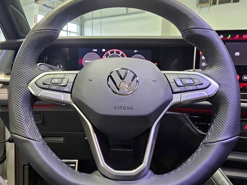 New 2026 Volkswagen Tiguan SE R-Line AWD/4WD image 24