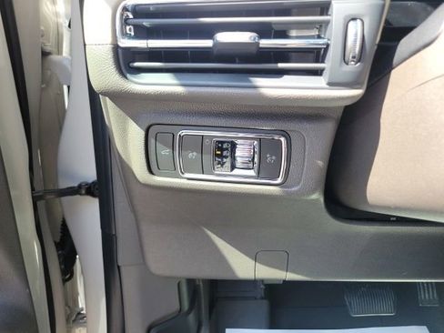 Certified 2024 Lincoln Corsair AWD w/ Equipment Group 101A image 41