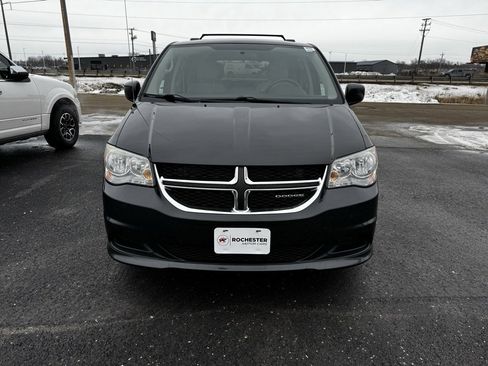 Used 2012 Dodge Grand Caravan SXT image 28