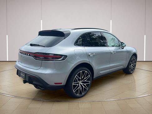 New 2026 Porsche Macan AWD/4WD image 7