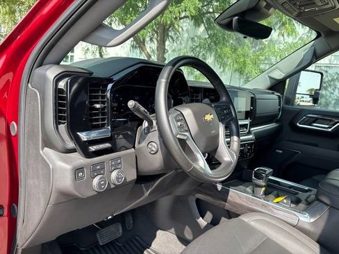 Certified 2025 Chevrolet Silverado 1500 LTZ w/ LTZ Premium Package AWD/4WD image 10