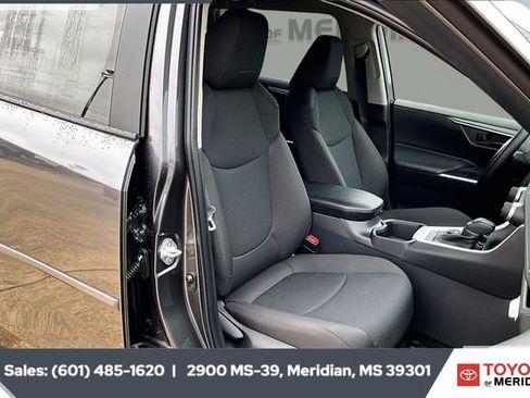 New 2025 Toyota RAV4 LE image 9