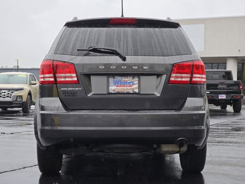 Used 2020 Dodge Journey SE w/ SE Popular Equipment Group image 15