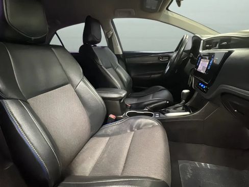 Used 2017 Toyota Corolla SE w/ Carpet Mat Package (TMS) FWD image 23