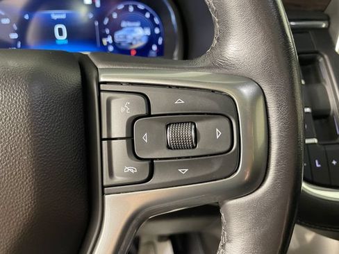 Certified 2022 Chevrolet Tahoe Z71 w/ Luxury Package AWD/4WD image 11