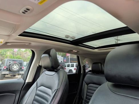 Used 2015 Ford Edge SEL w/ Equipment Group 201A AWD/4WD image 25