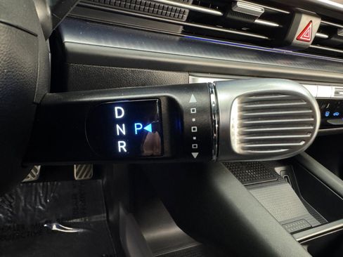 Used 2024 Hyundai Ioniq 6 Limited image 22