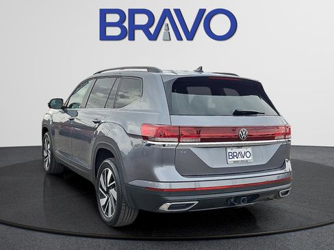 Used 2025 Volkswagen Atlas SE image 5