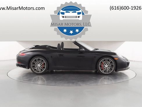 Used 2017 Porsche 911 Carrera S RWD image 2
