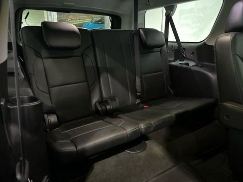 Used 2015 Chevrolet Suburban LT AWD/4WD image 6