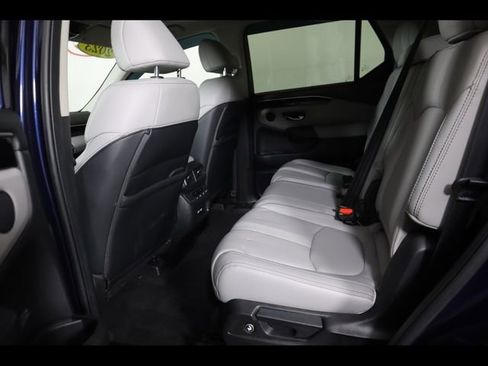 Used 2023 Honda Pilot Touring image 15
