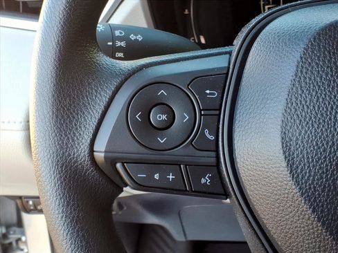 Used 2026 Toyota Corolla Cross L image 21