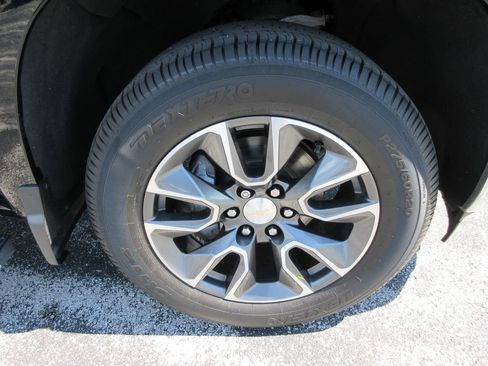 Certified 2022 Chevrolet Silverado 1500 LT AWD/4WD image 10