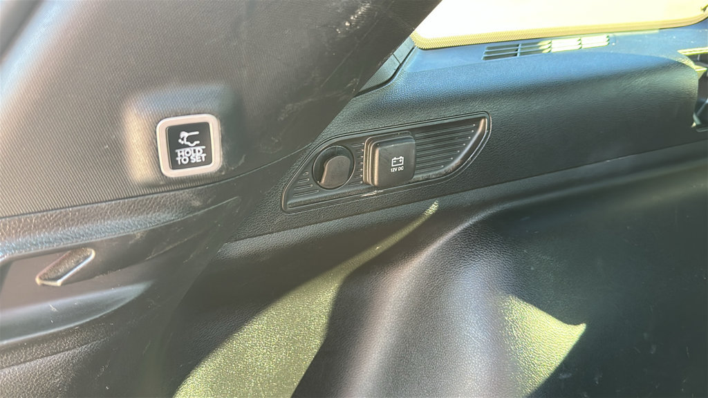 Used 2025 Jeep Grand Cherokee Limited AWD/4WD image 29