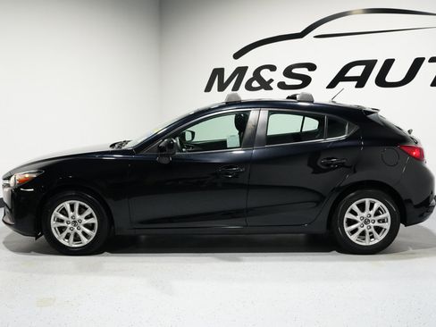 Used 2018 MAZDA MAZDA3 Sport image 5