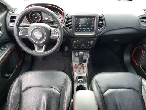 Used 2018 Jeep Compass Trailhawk w/ Leather Interior Group AWD/4WD image 14
