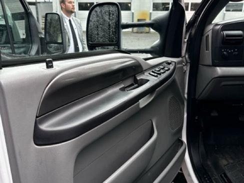 Used 2007 Ford F350 XLT image 13