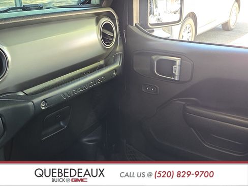 Used 2018 Jeep Wrangler Unlimited Sport S AWD/4WD image 19