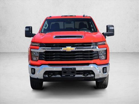 Used 2025 Chevrolet Silverado 2500 LT w/ Safety Package AWD/4WD image 2