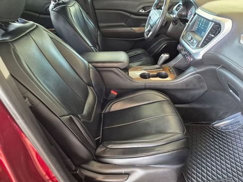 Used 2017 GMC Acadia SLE FWD image 19