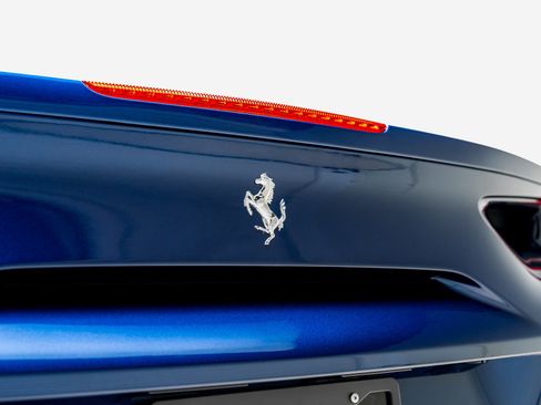 Used 2017 Ferrari 488 GTB RWD image 34