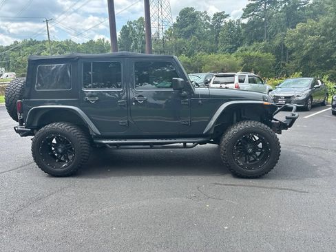 Used 2016 Jeep Wrangler Unlimited Sport w/ Max Tow Package AWD/4WD image 4