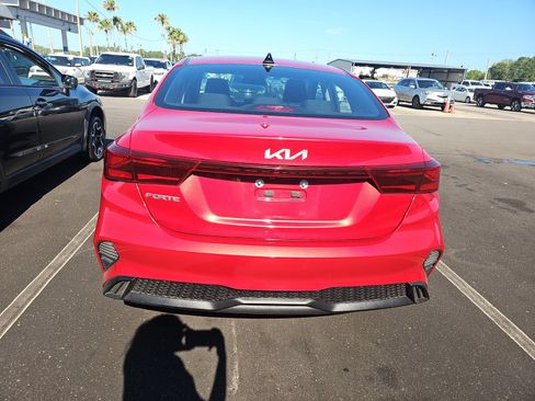 Used 2023 Kia Forte LXS FWD image 7