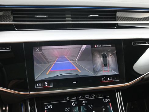 Used 2022 Audi S8 AWD/4WD image 14