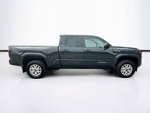 Used 2024 Toyota Tacoma SR5 AWD/4WD image 8