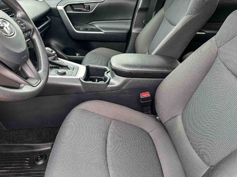 Used 2025 Toyota RAV4 LE image 13