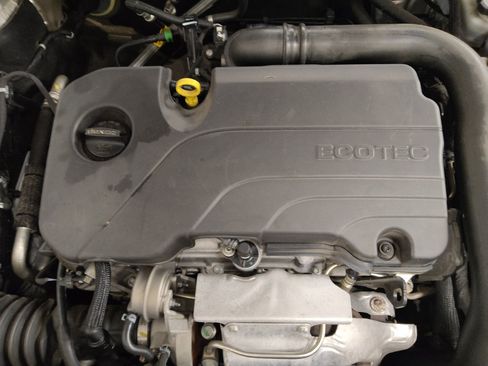 Used 2022 Chevrolet Malibu LT FWD image 30