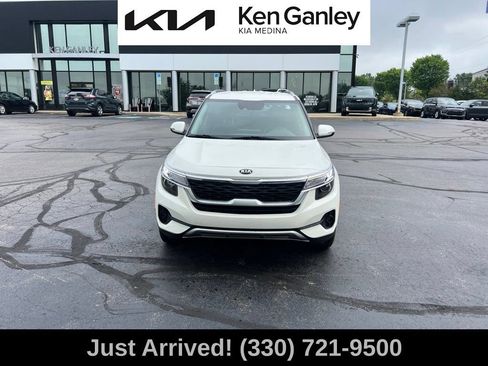 Used 2021 Kia Seltos S AWD/4WD image 2