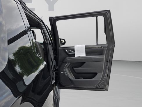 Used 2021 GMC Yukon XL AT4 w/ Rear Media and Nav Package AWD/4WD image 22