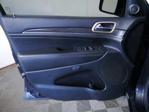 Used 2014 Jeep Grand Cherokee Overland AWD/4WD image 15