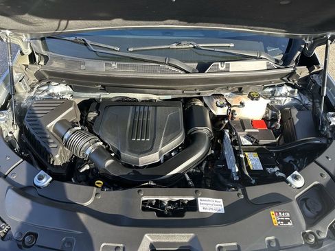 Used 2025 Chevrolet Traverse Z71 w/ Driver Confidence Package image 34