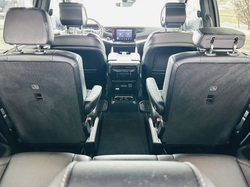 Used 2025 Jeep Wagoneer Series II image 30