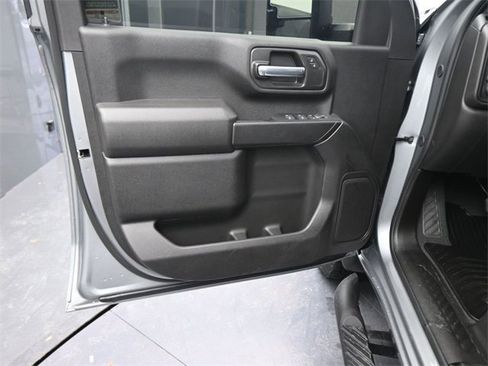 Used 2025 Chevrolet Silverado 2500 Custom w/ Custom Value Package image 17