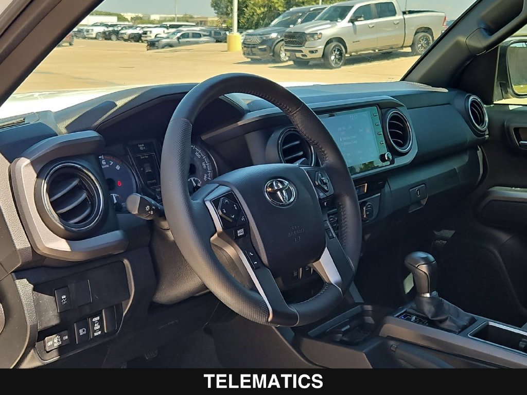 Used 2021 Toyota Tacoma TRD Off-Road w/ Technology Package AWD/4WD image 13