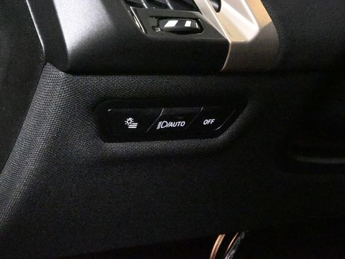 Used 2026 BMW iX xDrive45 w/ Premium Package image 25