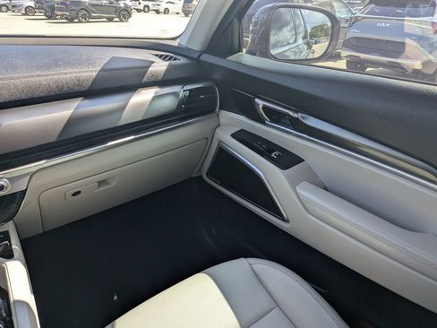 Used 2023 Kia Telluride S w/ S Sunroof Package FWD image 17