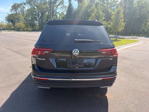 Used 2018 Volkswagen Tiguan SE FWD image 10