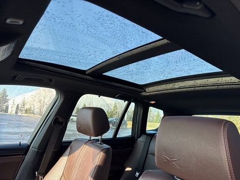 Used 2017 BMW X3 xDrive28i image 18